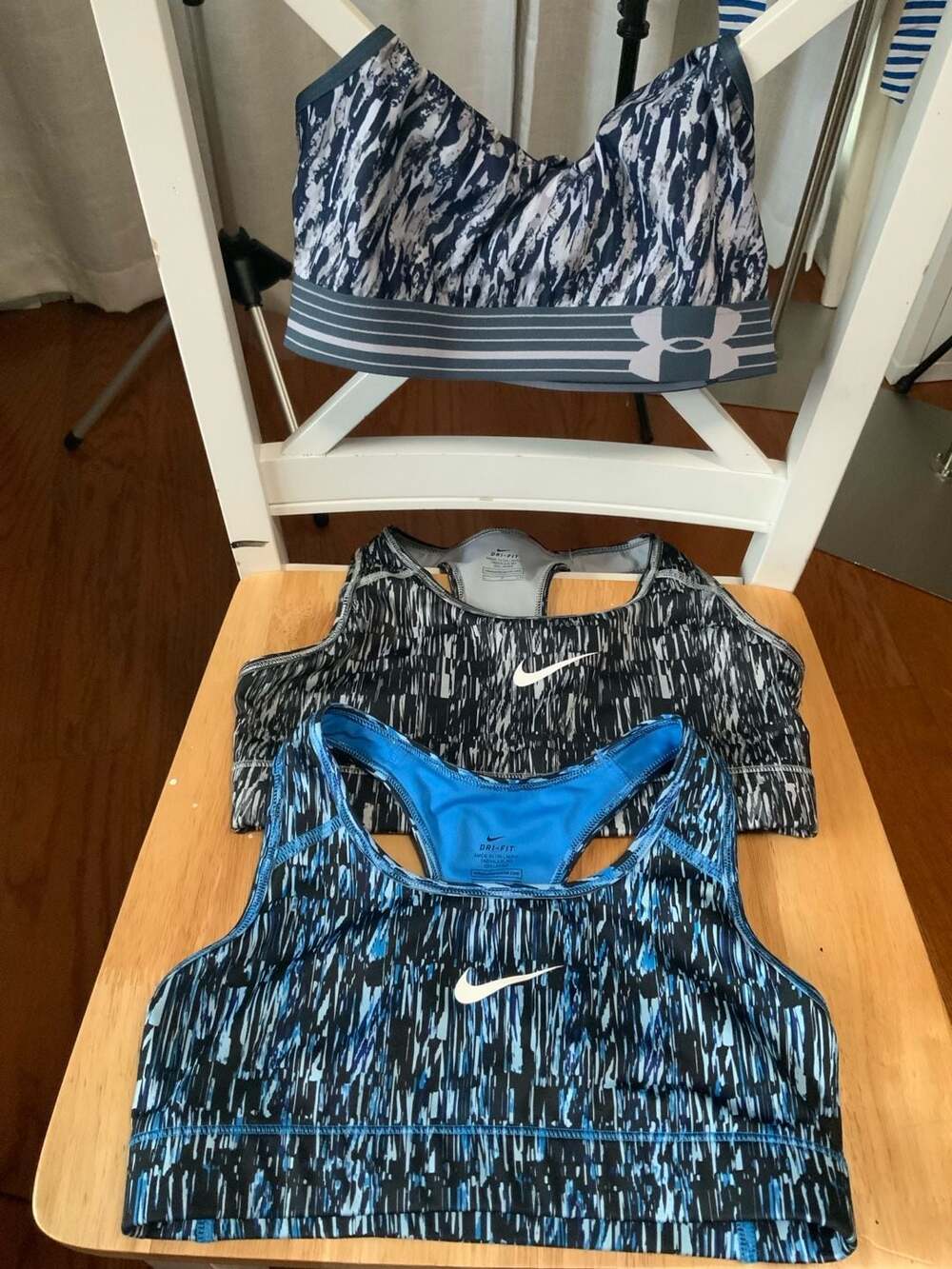 Nike And Under Armour Sports Bras Lot Women’s Size Small